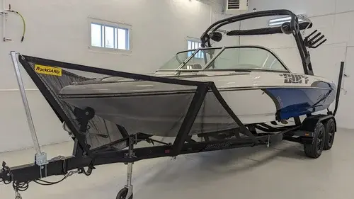 Large V Front RockGARD